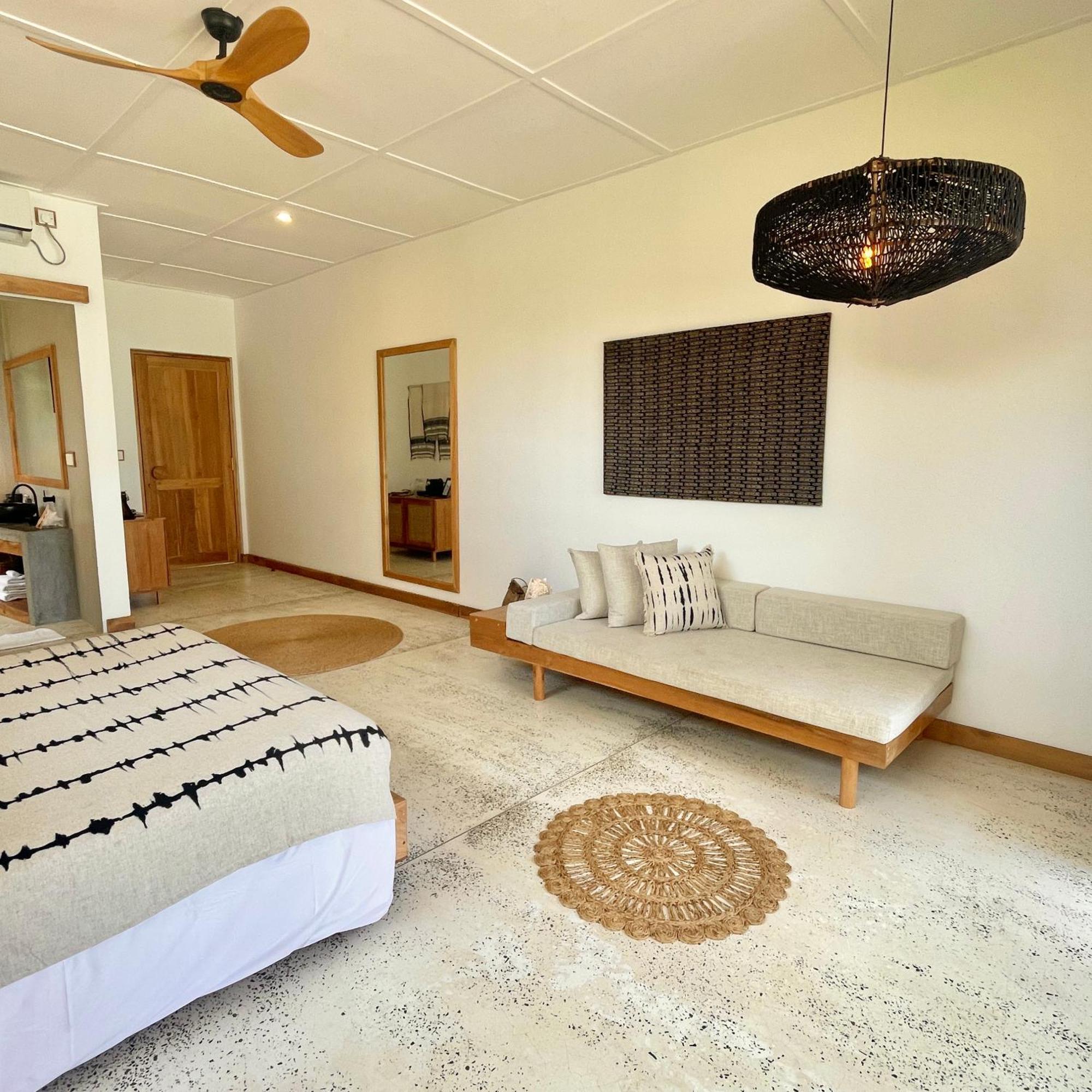 La Playa Beach Club Dikwella Eksteriør billede