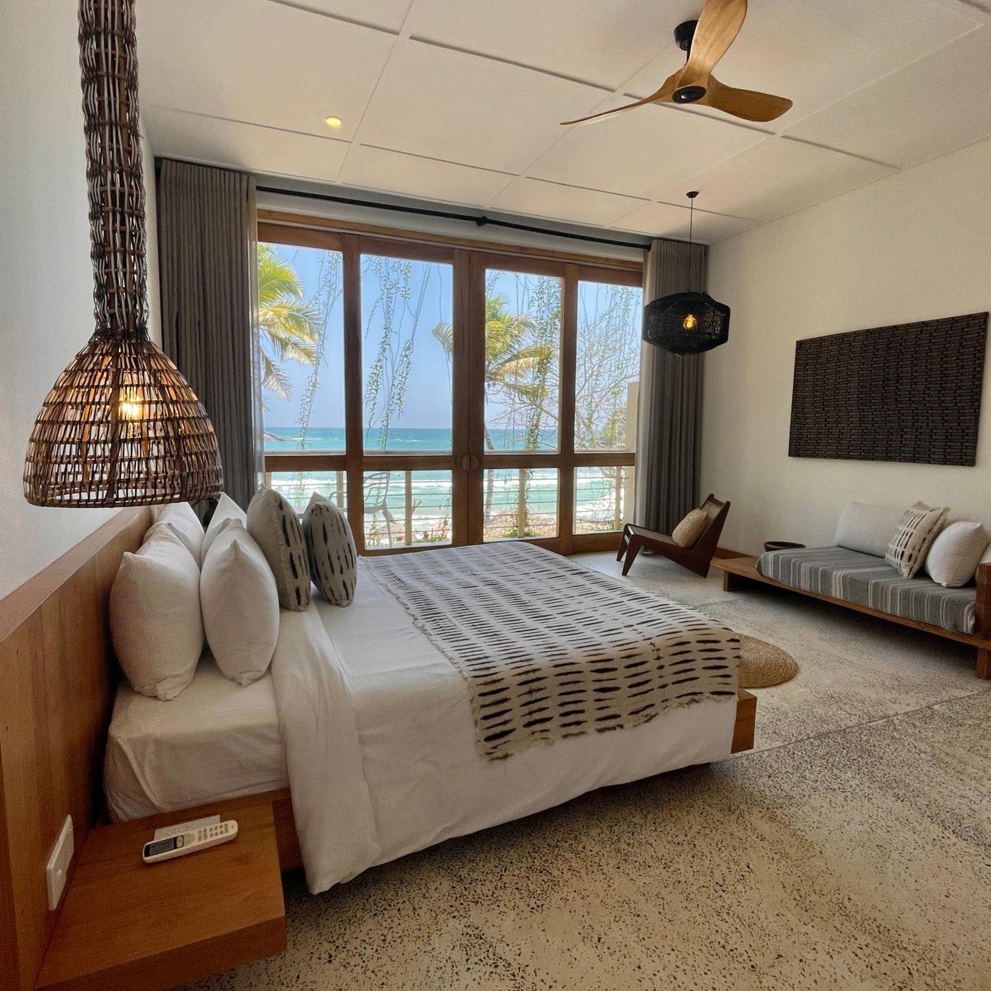 La Playa Beach Club Dikwella Eksteriør billede